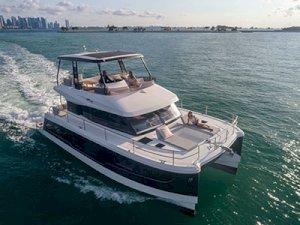 HULL 008